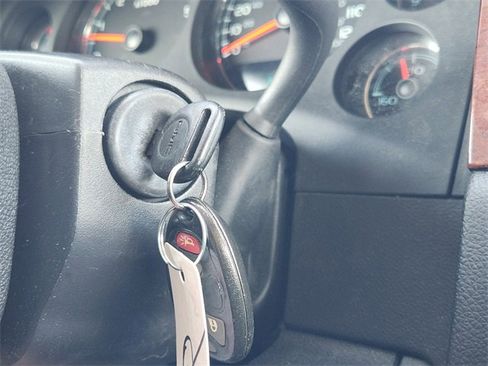 Used 2014 GMC Yukon SLT w/ Texas Edition image 21