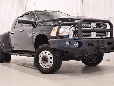 Used 2016 RAM 3500 Laramie AWD/4WD image 39