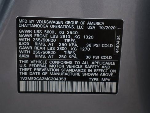 Certified 2021 Volkswagen Atlas Cross Sport SE w/ V6 Towing Package image 27