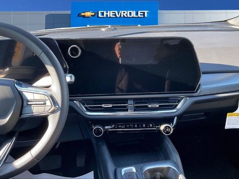 New 2026 Chevrolet Equinox EV LT FWD image 6