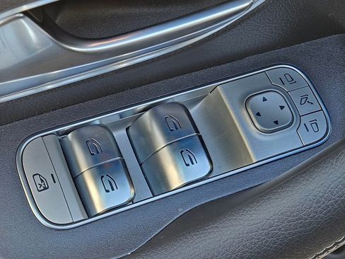 Certified 2026 Mercedes-Benz GLE 350 4MATIC image 13