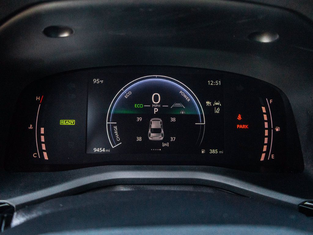 Used 2026 Toyota Camry SE FWD image 37