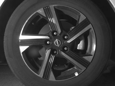 Used 2025 Nissan Sentra SV image 10