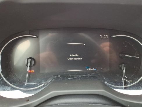 Used 2024 Toyota RAV4 XLE FWD image 25