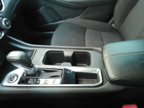 Used 2020 Nissan Sentra SV FWD image 36