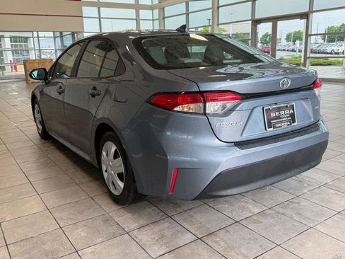 Used 2026 Toyota Corolla LE FWD image 5