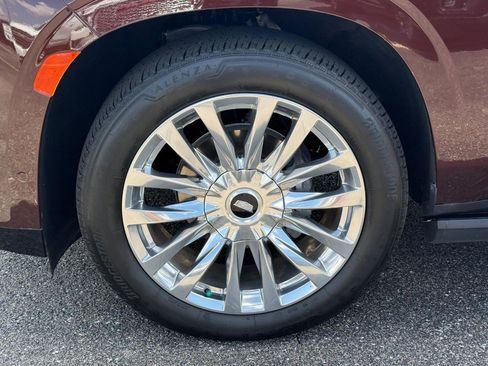 Certified 2023 Cadillac Escalade Premium Luxury w/ Performance Package AWD/4WD image 9