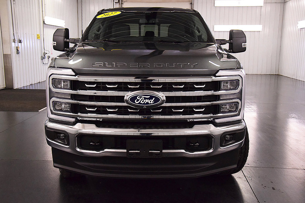 New 2027 Ford F250 XLT w/ XLT Premium Package AWD/4WD image 2