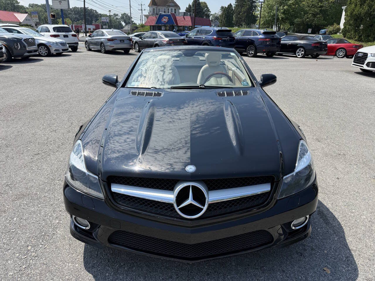 Used 2009 Mercedes-Benz SL 550 image 2