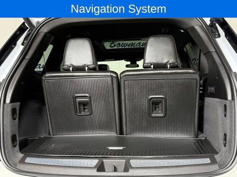 Used 2025 Cadillac XT6 Premium Luxury image 14