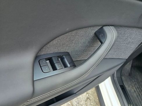 Used 2024 Tesla Model X Plaid image 17