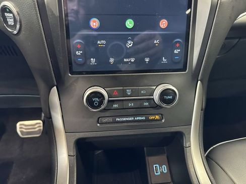 Used 2024 Ford Edge ST-Line w/ Class II Trailer Tow Package AWD/4WD image 16
