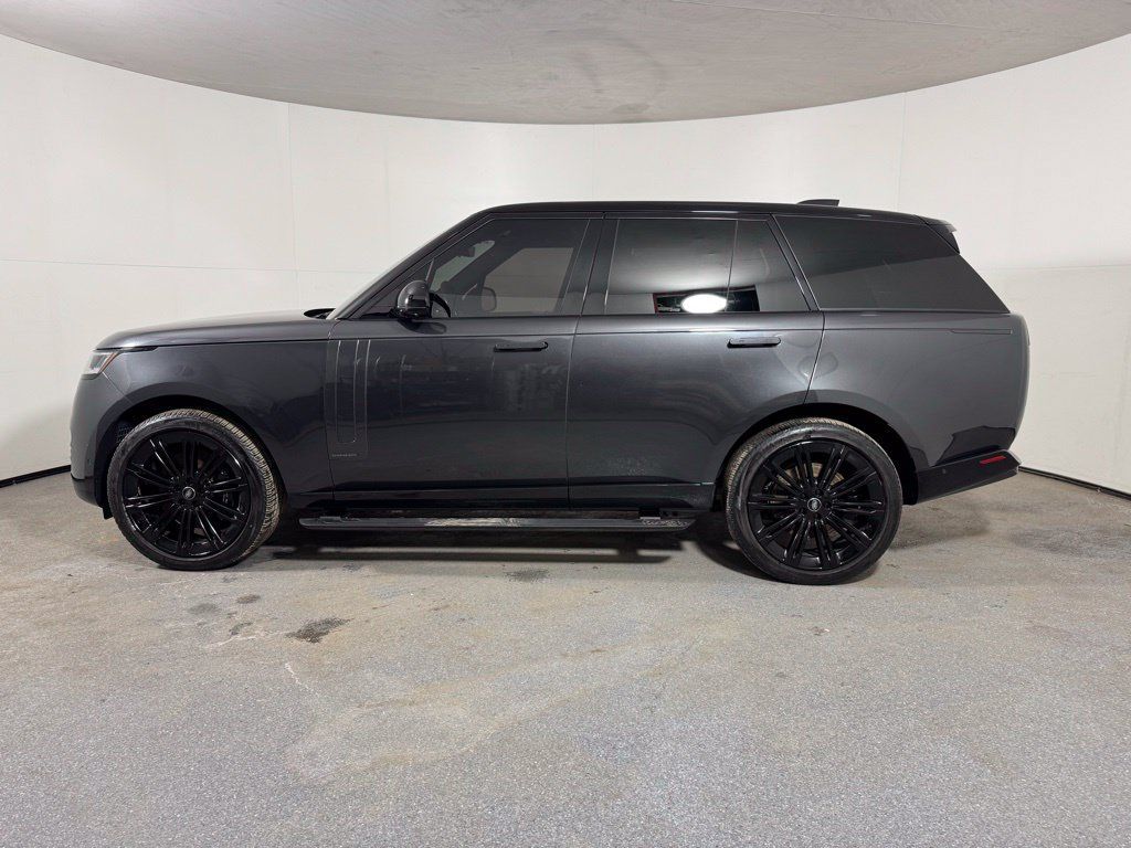 Used 2024 Land Rover Range Rover Autobiography AWD/4WD image 10