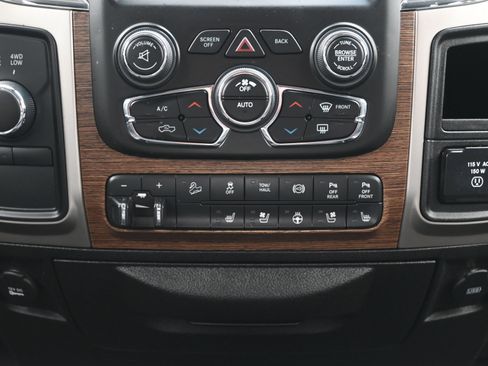 Used 2018 RAM 2500 Laramie w/ Off Road Package image 37