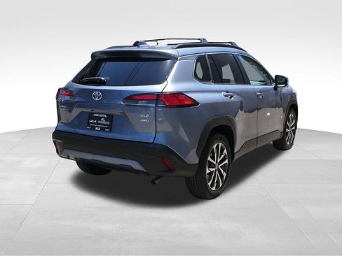 Used 2023 Toyota Corolla Cross XLE w/ Convenience Package AWD/4WD image 32
