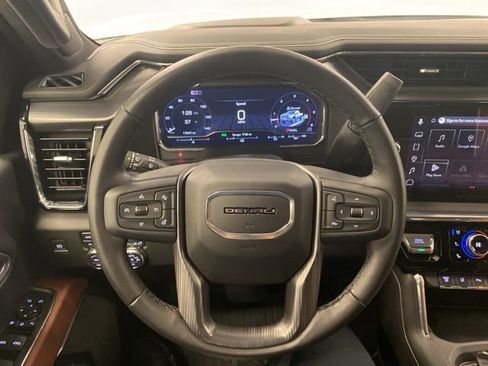 Certified 2025 GMC Sierra 2500 Denali Ultimate image 17