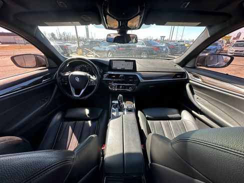 Used 2017 BMW 540i image 2