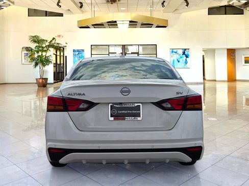 Certified 2024 Nissan Altima 2.5 SV FWD image 6