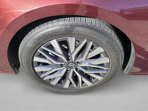 Used 2023 Nissan Altima 2.5 SV image 8
