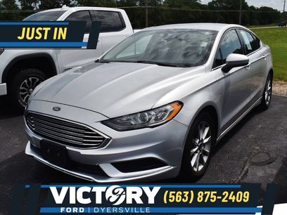 Used 2017 Ford Fusion SE w/ Fusion SE Technology Package