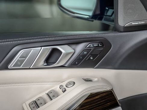 Used 2020 BMW X7 xDrive40i w/ M Sport Package image 53