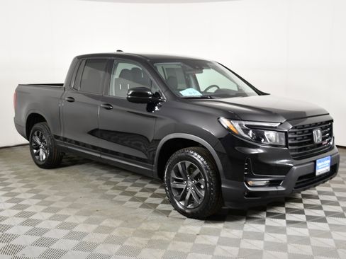 Used 2022 Honda Ridgeline Sport image 4