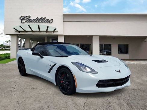 Used 2018 Chevrolet Corvette Stingray Z51 2D Convertible w/ Carbon Flash Badge Package image 7