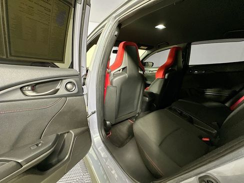 Used 2019 Honda Civic Type R image 17