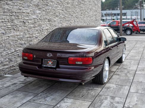 Used 1995 Chevrolet Impala Sedan image 11