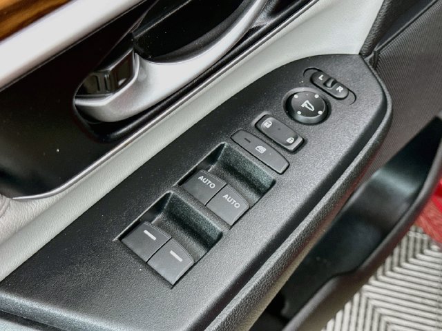 Used 2022 Honda CR-V EX-L image 17