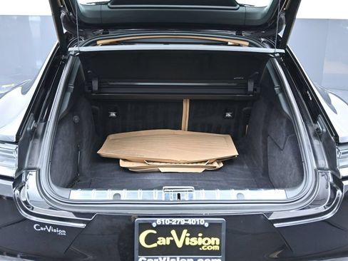 Used 2023 Porsche Panamera 4 Platinum Edition AWD/4WD image 15