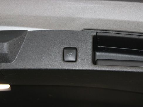 Used 2024 Ford Escape ST-Line image 17