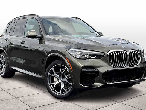 Used 2022 BMW X5 xDrive40i w/ M Sport Package image 2