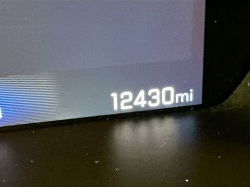 Used 2024 Chevrolet Colorado Z71 w/ Z71 Convenience Package 2 image 16