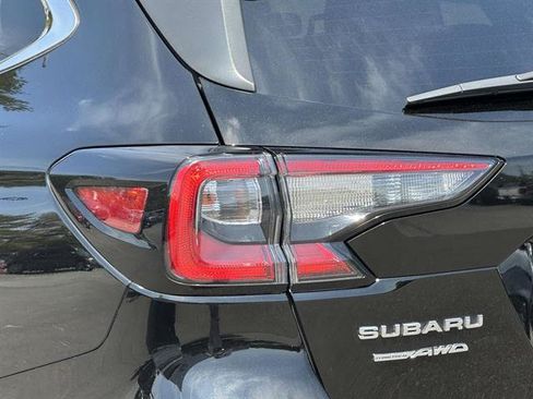 Used 2022 Subaru Outback Touring XT AWD/4WD image 32