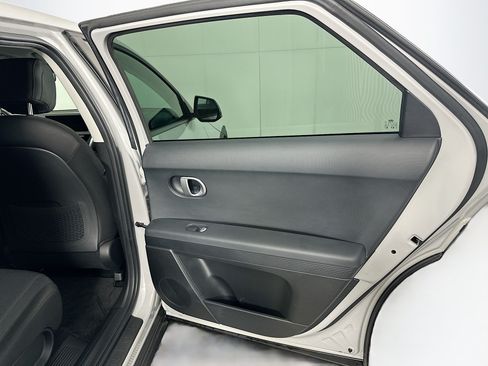Used 2024 Hyundai Ioniq 5 SE RWD image 29