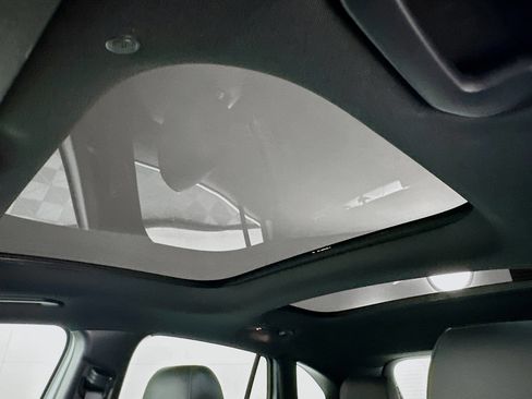 Used 2025 Mercedes-Benz GLA 250 image 26