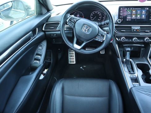 Used 2018 Honda Accord Sport image 6