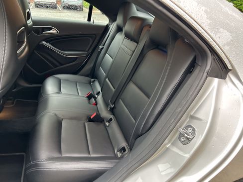 Used 2019 Mercedes-Benz CLA 250 image 36