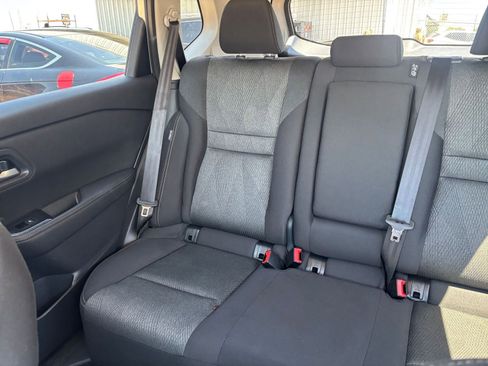 Used 2025 Nissan Rogue SV FWD image 41