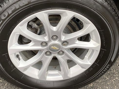 Used 2019 Chevrolet Equinox LS w/ LS Convenience Package image 30