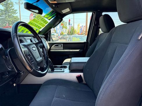 Used 2016 Ford Expedition EL XLT image 16