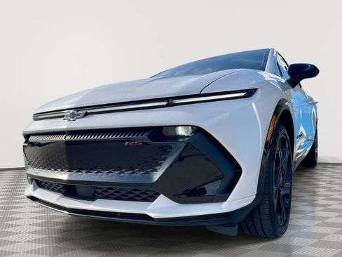 New 2025 Chevrolet Equinox EV RS FWD image 9