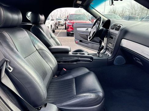 Used 2004 Ford Thunderbird image 20