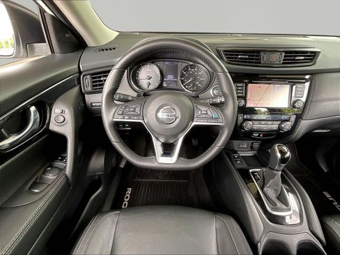 Used 2018 Nissan Rogue SL w/ Premium Package AWD/4WD image 8