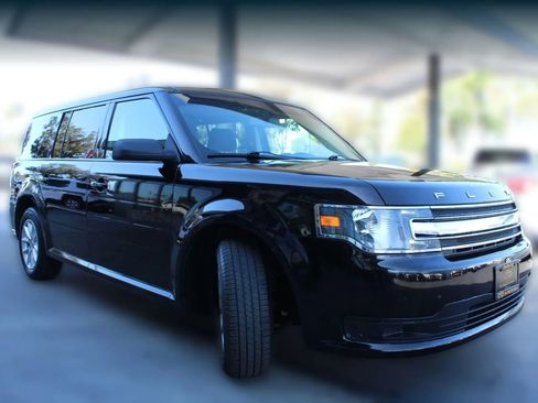 Used 2019 Ford Flex SE image 7