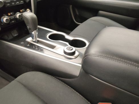 Used 2019 Nissan Pathfinder S AWD/4WD image 26