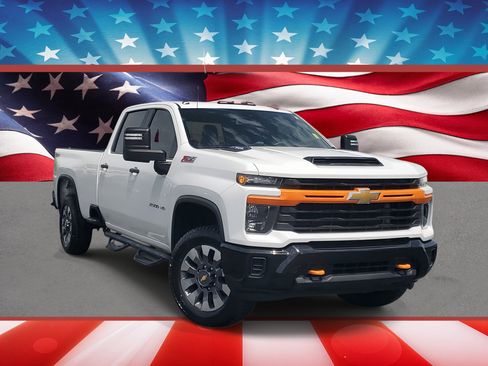 Used 2024 Chevrolet Silverado 2500 Custom w/ Custom Value Package image 1