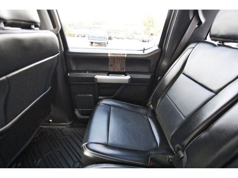 Used 2019 Ford F250 Lariat image 13