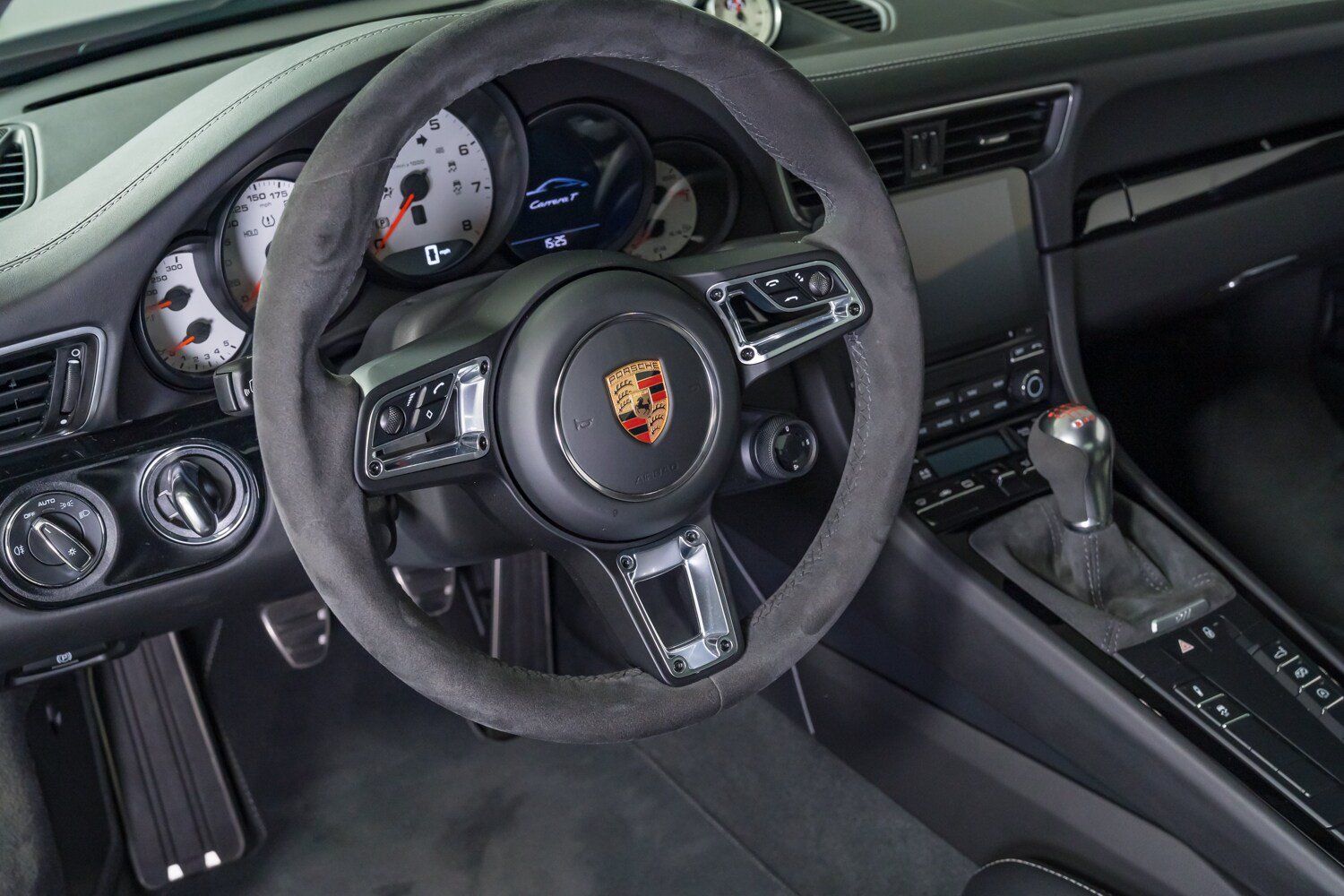 Used 2018 Porsche 911 Carrera T w/ Carrera T Interior Package RWD image 22
